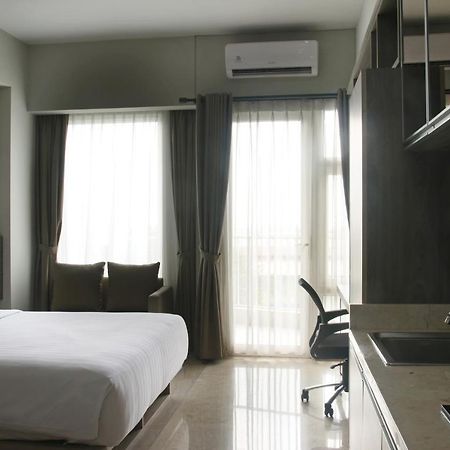 Graha Makara Suite Hotel & Residence Cikarang Luaran gambar
