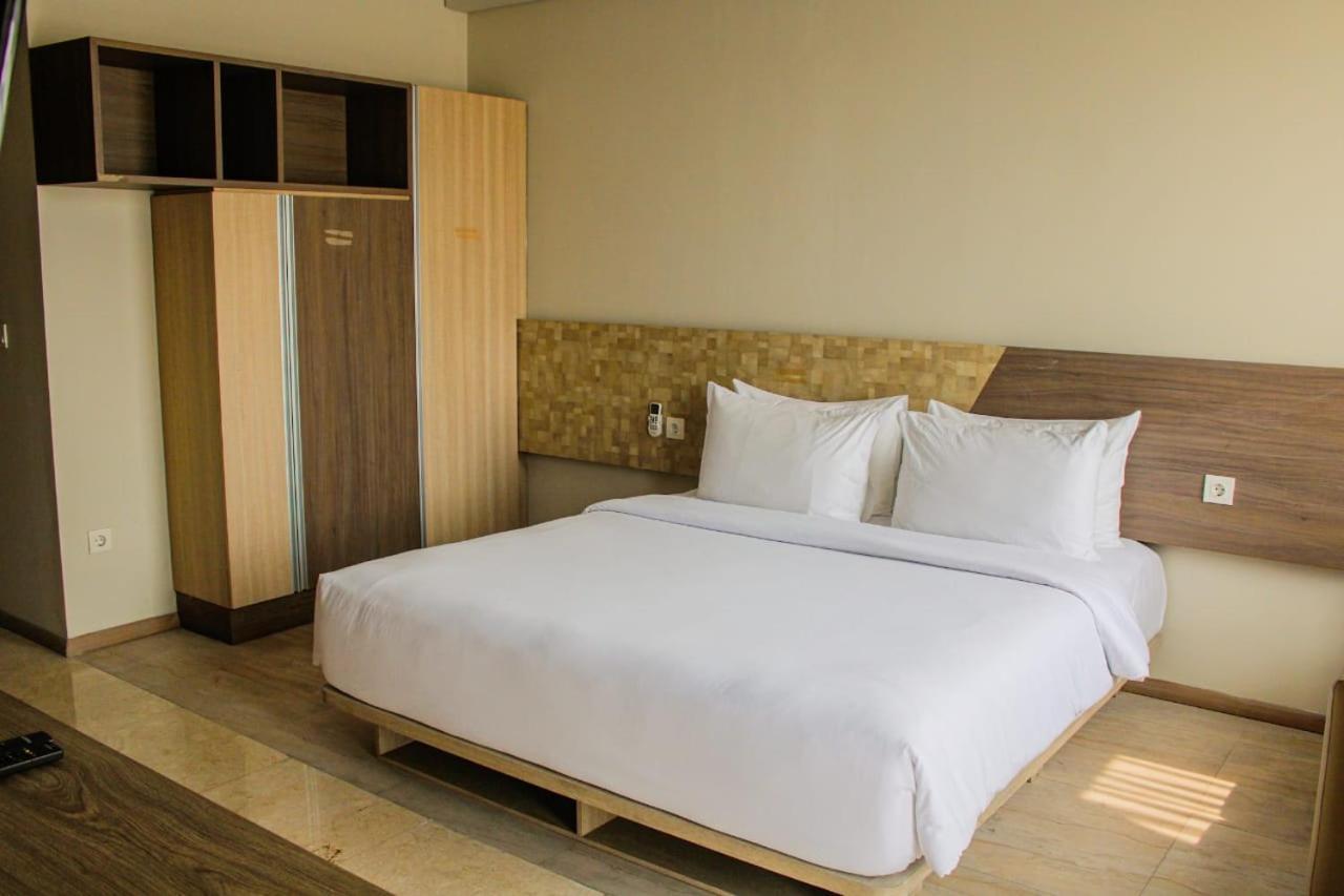 Graha Makara Suite Hotel & Residence Cikarang Luaran gambar