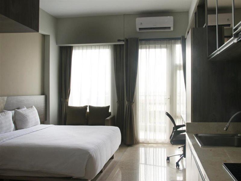 Graha Makara Suite Hotel & Residence Cikarang Luaran gambar