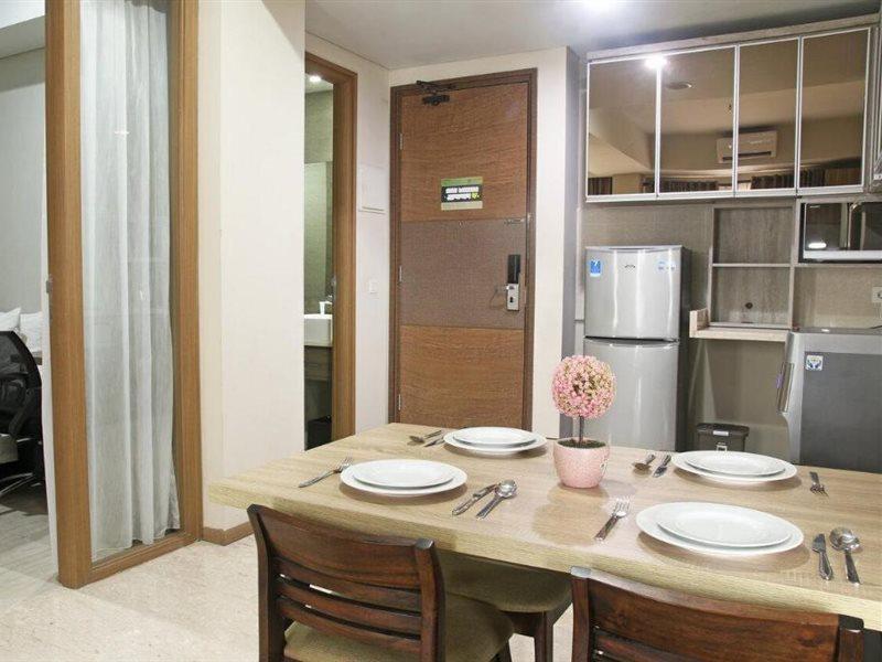 Graha Makara Suite Hotel & Residence Cikarang Luaran gambar
